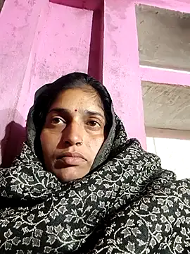 Snapshot of Pooja_shre chatting on 01/08/26, 02:14 Pooja shre online show from 01/08/26, 02:14