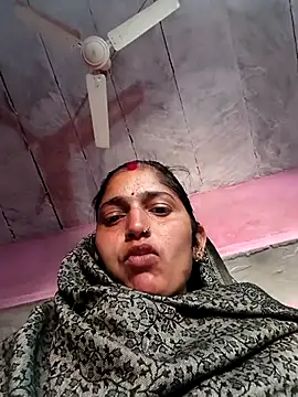 Snapshot of Pooja_shre chatting on 01/15/26, 04:17 Pooja shre online show from 01/15/26, 04:17