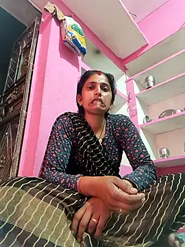 Snapshot of Pooja_shre chatting on 02/05/26, 07:57 Pooja shre online show from 02/05/26, 07:57