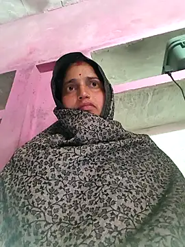 Snapshot of Pooja_shre chatting on 02/06/26, 01:32 Pooja shre online show from 02/06/26, 01:32