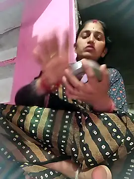 Snapshot of Pooja_shre chatting on 02/15/26, 11:52 Pooja shre online show from 02/15/26, 11:52