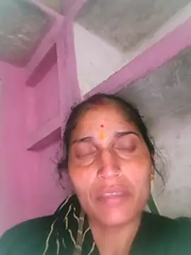 Snapshot of Pooja_shre chatting on 02/16/26, 01:18 Pooja shre online show from 02/16/26, 01:18