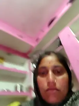 Snapshot of Pooja_shre chatting on 02/17/26, 01:46 Pooja shre online show from 02/17/26, 01:46