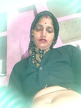 Snapshot of Pooja_shre chatting on 02/23/26, 01:03 Pooja shre online show from 02/23/26, 01:03