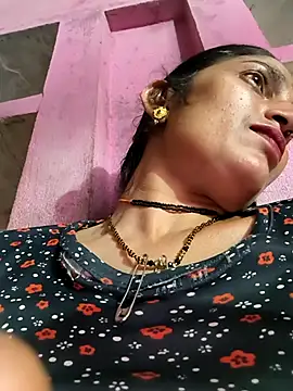 Snapshot of Pooja_shre chatting on 02/26/26, 01:32 Pooja shre online show from 02/26/26, 01:32