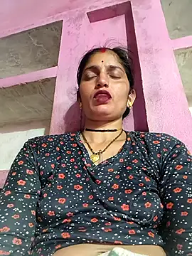 Snapshot of Pooja_shre chatting on 03/05/26, 12:34 Pooja shre online show from 03/05/26, 12:34