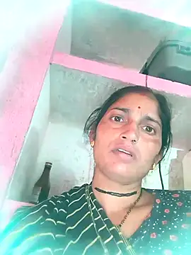 Snapshot of Pooja_shre chatting on 03/06/26, 04:53 Pooja shre online show from 03/06/26, 04:53