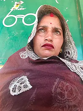 Snapshot of Pooja_shre chatting on 03/09/26, 07:34 Pooja shre online show from 03/09/26, 07:34