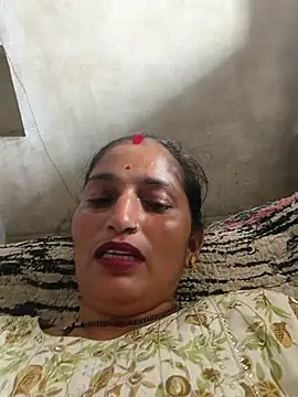 Snapshot of Pooja_shre chatting on 03/12/26, 04:35 Pooja shre online show from 03/12/26, 04:35