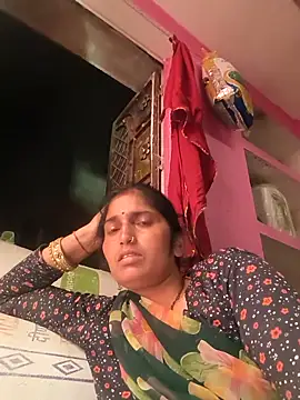 Snapshot of Pooja_shre chatting on 04/05/26, 05:37 Pooja shre online show from 04/05/26, 05:37