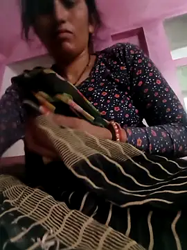 Snapshot of Pooja_shre chatting on 04/25/26, 01:52 Pooja shre online show from 04/25/26, 01:52