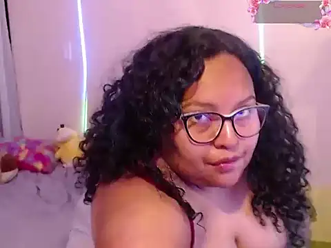 yvonne jlove online show from 11/21/25, 12:54