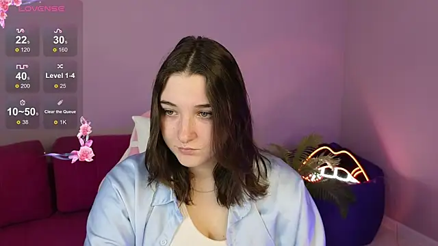 AnnieDodge online show from 10/25/25, 01:13