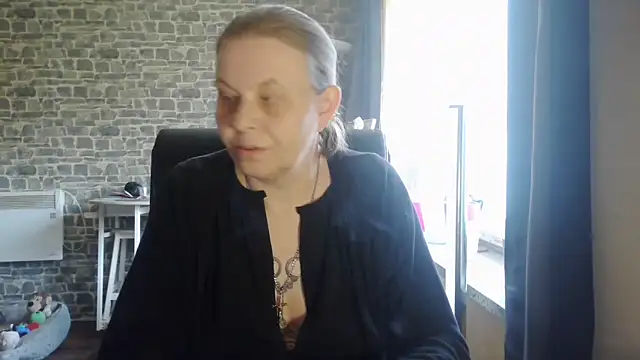 Diamond Bite online show from 11/02/25, 10:17