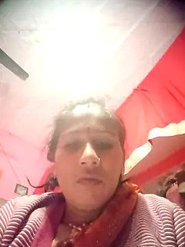 Snapshot of OliveGreen22 chatting on 11/17/25, 12:27 OliveGreen22 online show from 11/17/25, 12:27