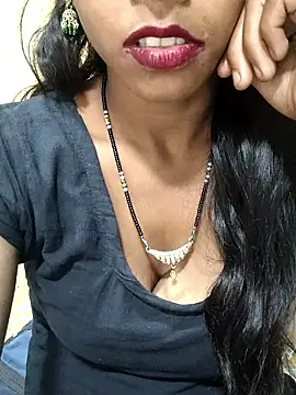 Itz Aisha   online show from 04/11/26, 10:08