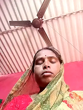 Snapshot of Rajni_gupta chatting on 10/20/25, 09:21 Rajni gupta online show from 10/20/25, 09:21