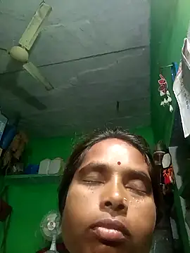 Snapshot of Rajni_gupta chatting on 10/20/25, 10:43 Rajni gupta online show from 10/20/25, 10:43