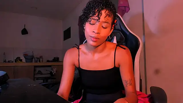 Snapshot of bad_girl_xxx chatting on 04/17/26, 02:14 bad girl xxx online show from 04/17/26, 02:14