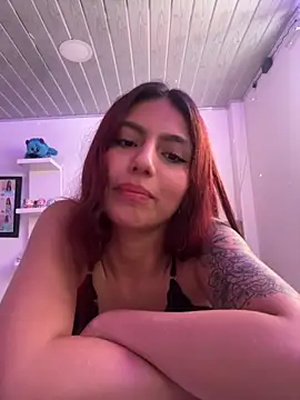 Emilyy-teen online show from 10/29/25, 07:48