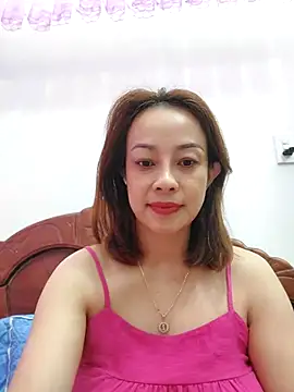 Snapshot of Baby-bigboobs20 chatting on 10/27/25, 06:34 Baby-bigboobs20 online show from 10/27/25, 06:34