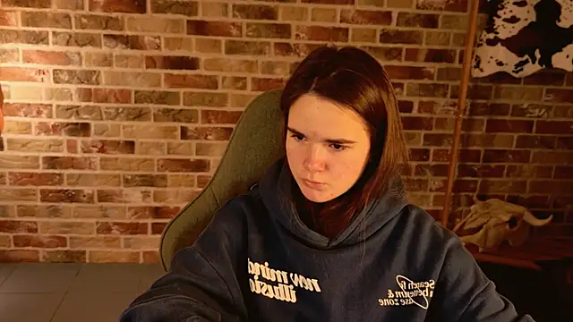 May Bloom online show from 11/21/25, 05:17