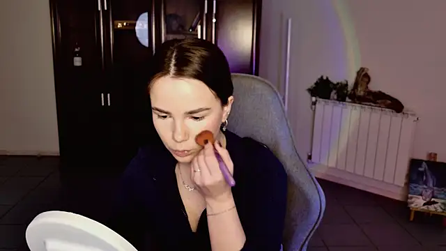 May Bloom online show from 01/07/26, 09:12