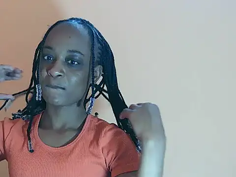 Snapshot of Mamecamila07 chatting on 10/17/25, 11:02 Mamecamila07 online show from 10/17/25, 11:02