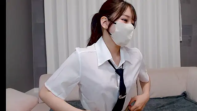 Snapshot of LOVE_MIREI_LOVE chatting on 04/18/26, 11:14 LOVE MIREI LOVE online show from 04/18/26, 11:14