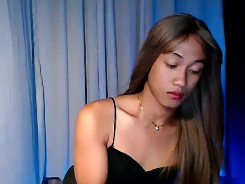 Snapshot of taylaxuxu chatting on 03/11/26, 02:06 taylaxuxu online show from 03/11/26, 02:06