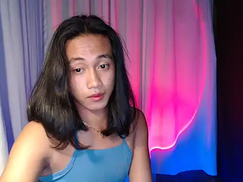 Snapshot of taylaxuxu chatting on 04/11/26, 04:17 taylaxuxu online show from 04/11/26, 04:17