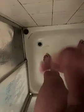 Snapshot of Ing-O2 chatting on 04/18/26, 05:11 Ing-O2 online show from 04/18/26, 05:11