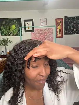 Snapshot of DaisyMynx chatting on 12/05/25, 04:10 DaisyMynx online show from 12/05/25, 04:10