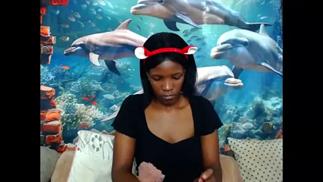 Snapshot of AfricanBarbiee69 chatting on 05/15/26, 07:48 AfricanBarbiee69 online show from 05/15/26, 07:48