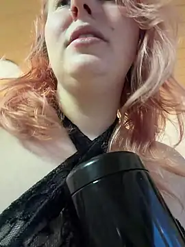 Snapshot of Onlymiasophie chatting on 02/02/26, 06:34 Onlymiasophie online show from 02/02/26, 06:34