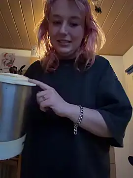 Snapshot of Onlymiasophie chatting on 02/03/26, 06:40 Onlymiasophie online show from 02/03/26, 06:40