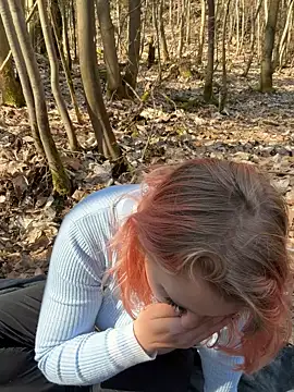 Snapshot of Onlymiasophie chatting on 03/05/26, 10:44 Onlymiasophie online show from 03/05/26, 10:44