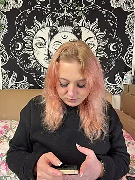 Snapshot of Onlymiasophie chatting on 03/13/26, 07:15 Onlymiasophie online show from 03/13/26, 07:15