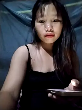 linh-miu99 online show from 10/29/25, 03:36