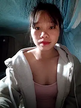 linh-miu99 online show from 12/02/25, 06:58