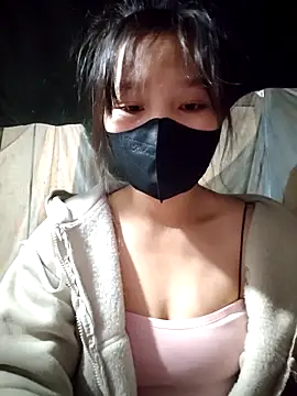 linh-miu99 online show from 01/06/26, 05:49