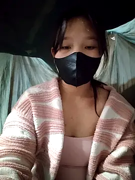 linh-miu99 online show from 01/17/26, 10:02