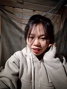 linh-miu99 online show from 02/03/26, 03:04