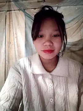 linh-miu99 online show from 02/15/26, 03:53