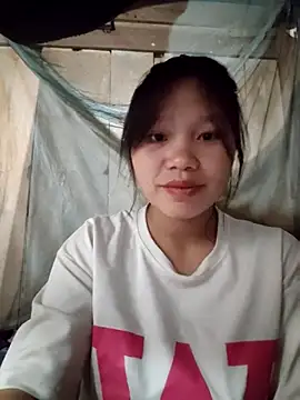 linh-miu99 online show from 02/28/26, 01:50