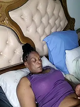 Hotcougar online show from 12/13/25, 09:09