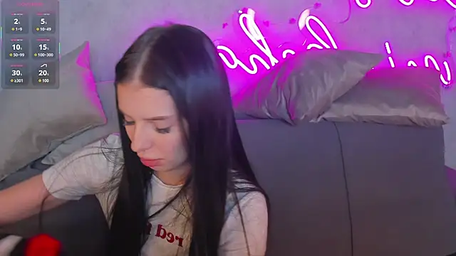 Eva Mayers online show from 11/19/25, 10:54