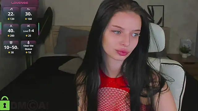 Eva Mayers online show from 11/25/25, 11:16