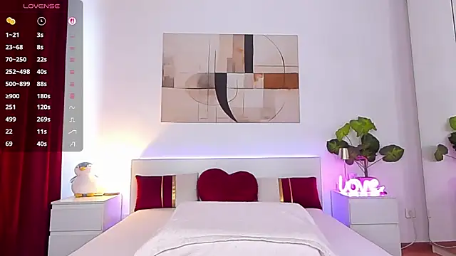 Snapshot of nadeen_na chatting on 03/29/26, 01:33 nadeen na online show from 03/29/26, 01:33