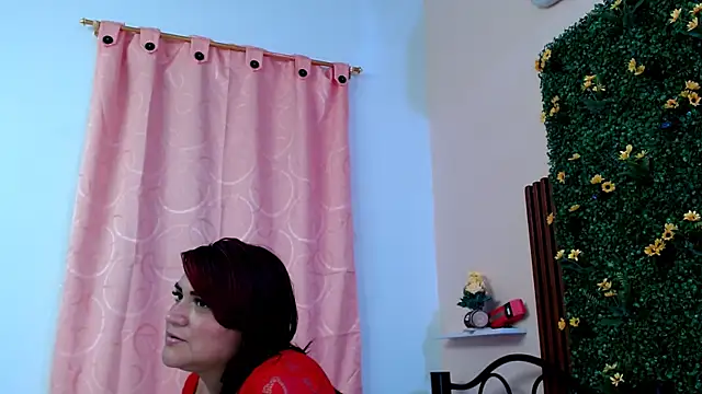 lunitahot19 online show from 10/17/25, 02:52